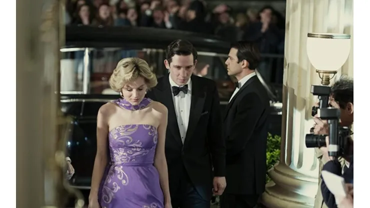 Emma Corrin y Josh O´Connor.