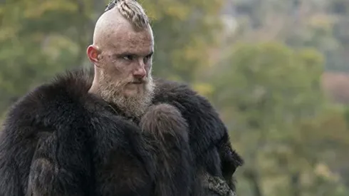 El actor interpretó a Björn en Vikings desde 2014 hasta 2020.
