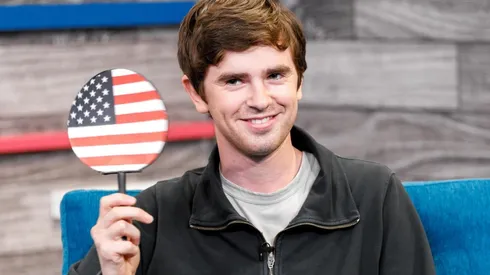 Freddie Highmore es furor en Netflix pero no por The Good Doctor.