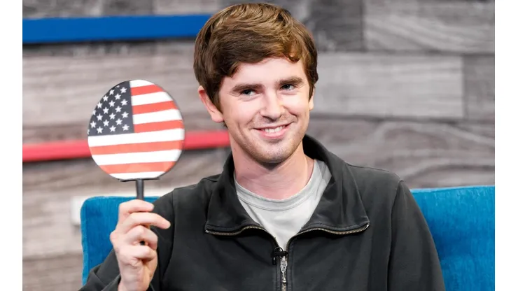 Freddie Highmore es furor en Netflix pero no por The Good Doctor.