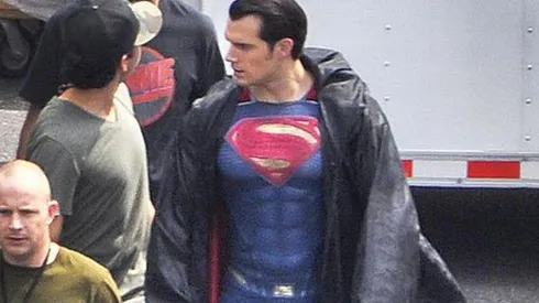 ¿Henry Cavill vuelve a ser Superman en The Flash? Esto es lo que se sabe.