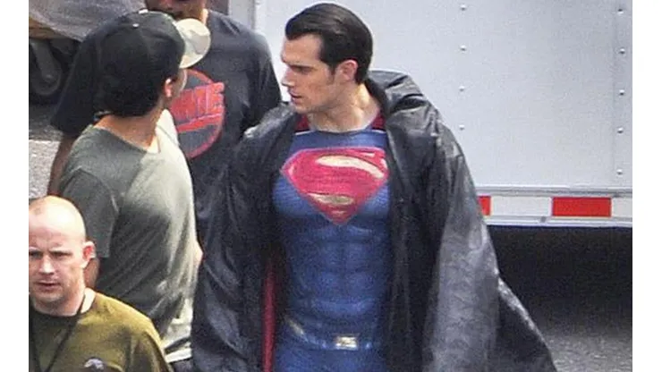 ¿Henry Cavill vuelve a ser Superman en The Flash? Esto es lo que se sabe.