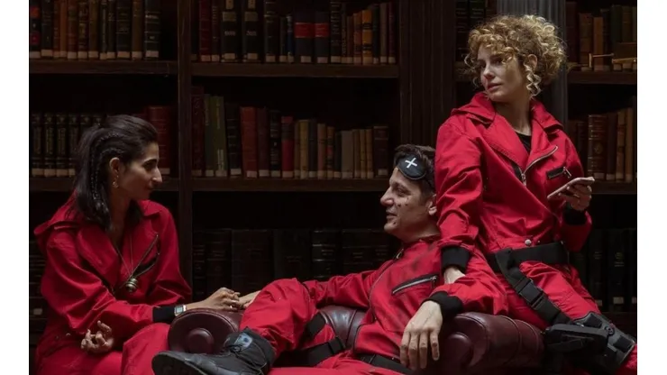 Alba Flores, Rodrigo de la Serna y Esther Acebo
