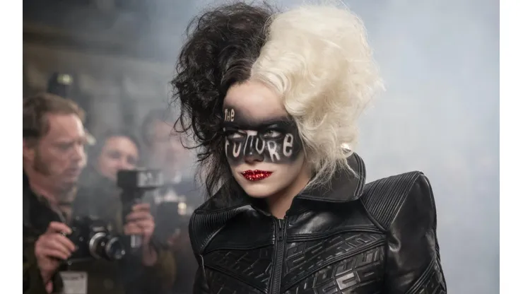 Cruella ya está disponible sin costo adicional exclusivamente por Disney+.