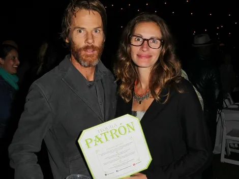 Enamorados: Julia Roberts posó con su marido en la playa para celebrar 19 años juntos