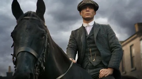 Cillian Murphy como Tommy Shelby.