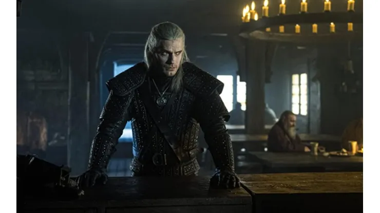 Henry Cavill como Geralt.