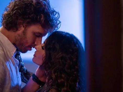 La serie furor en Netflix incluyó un desnudo total y le llovieron memes