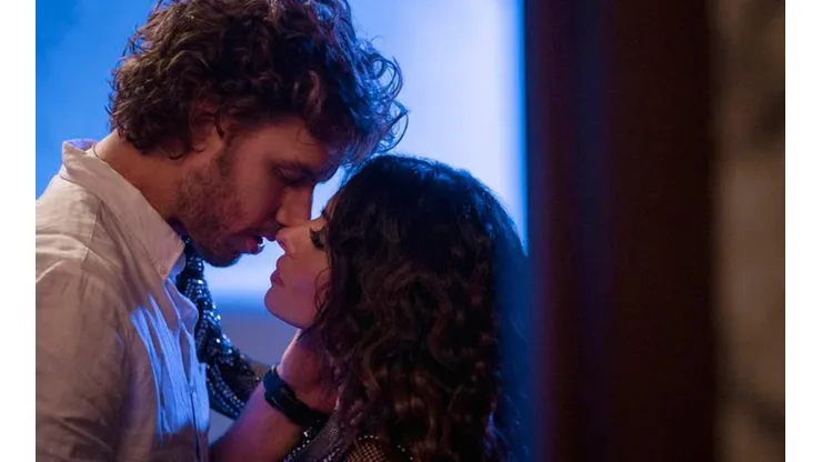 La serie furor en Netflix incluyó un desnudo total y le llovieron memes