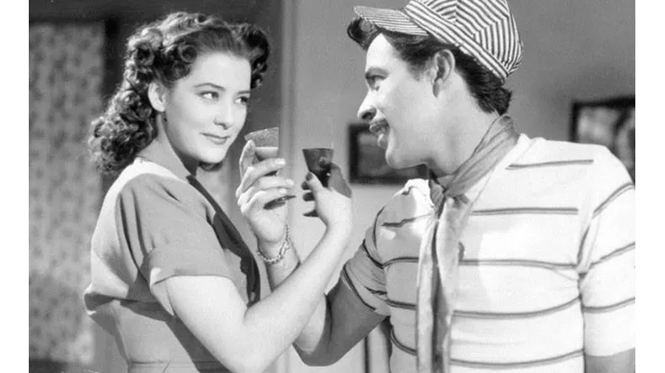 Silvia Pinal y Tin Tan en 'El rey del barrio'. (Foto: Cineteca Nacional)