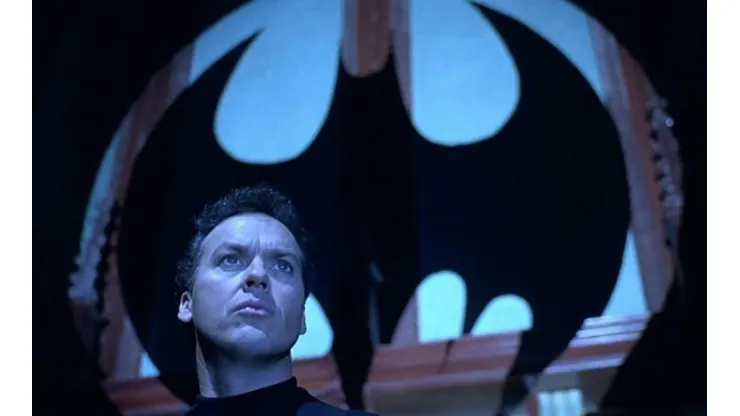 Michael Keaton retorna como Batman.