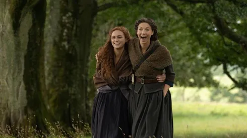 Sophie Skelton y Caitriona Balfe