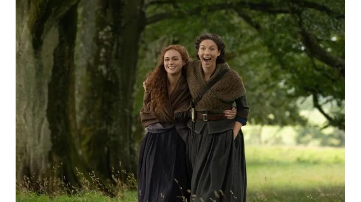 Sophie Skelton y Caitriona Balfe