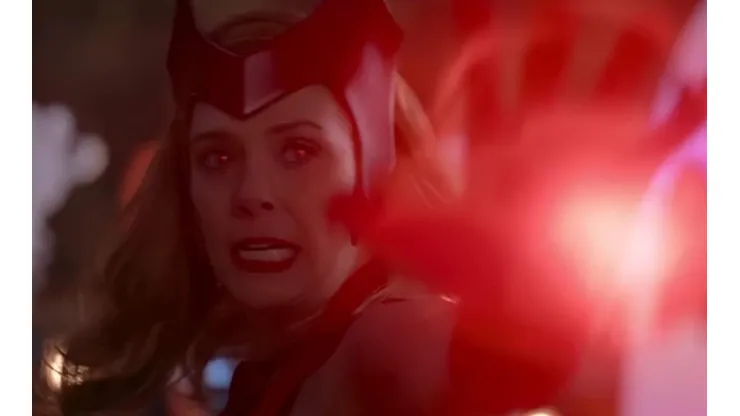 ¿Scarlet Witch es una criminal?