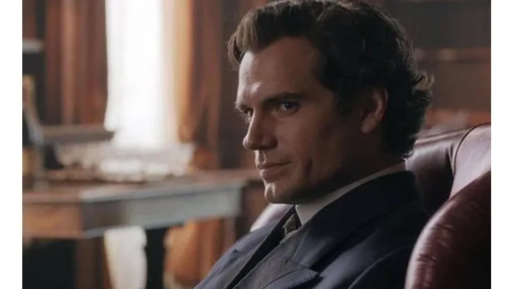 Henry Cavill es Sherlock Holmes