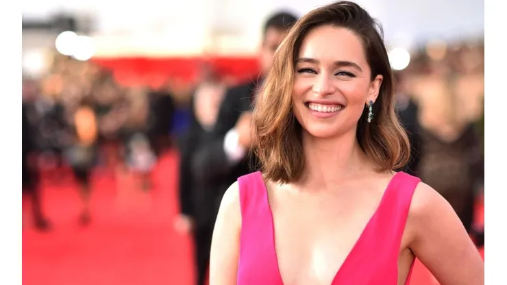 Emilia Clarke recordó el error del café en GoT.