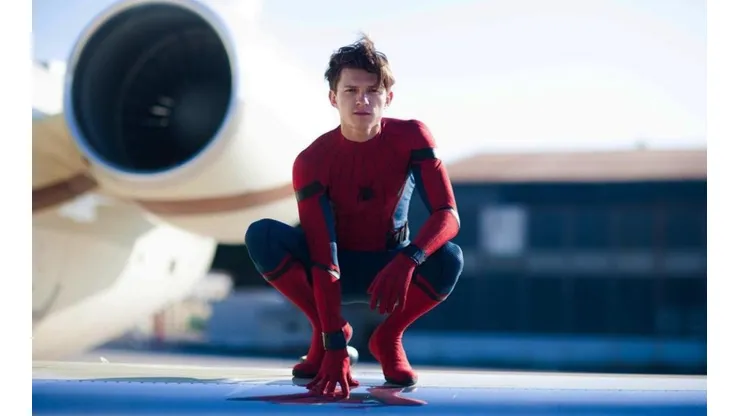 Tom Holland como Peter Parker.