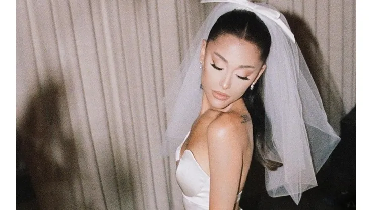 Ariana Grande se casó con Dalton Gomez (Foto: @arianagrande)