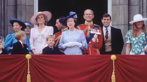 El entorno de la reina Isabel II criticó The Crown.
