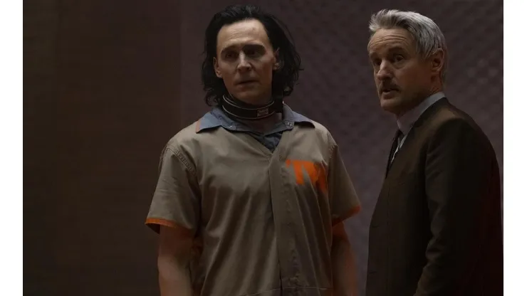Tom Hiddleston mostró de más en el último spot de Loki y explotaron los memes.