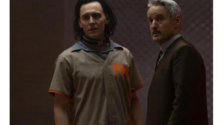 Mobius junto a Loki.