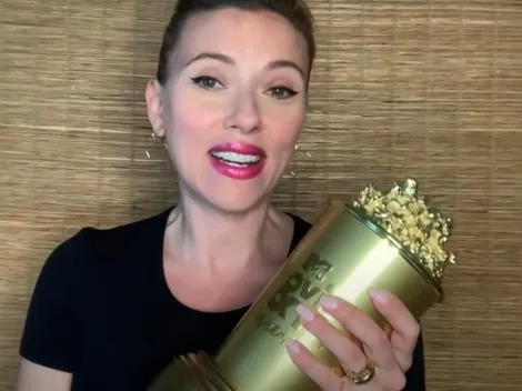 La broma pesada que Scarlett Johansson recibe de su novio en vivo