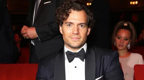 Henry Cavill se hartó de los rumores y aclaró su situación personal