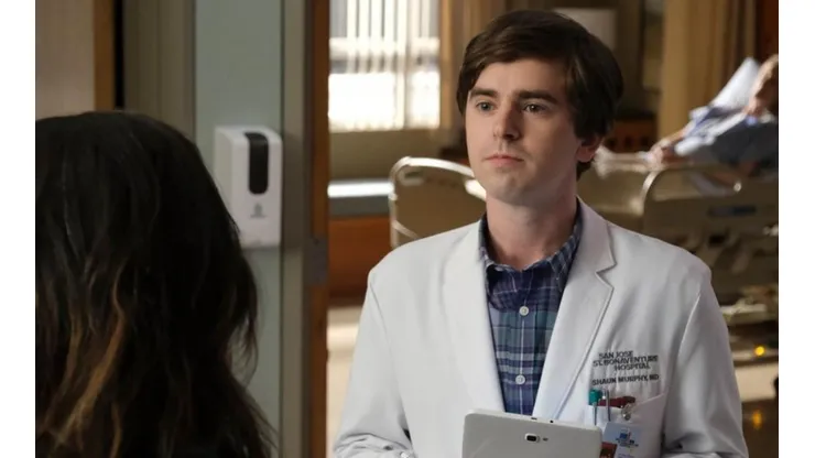 Freddie Highmore es Shaun Murphy.