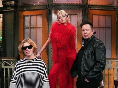 Miley Cyrus y Elon Musk en Saturday Night Live