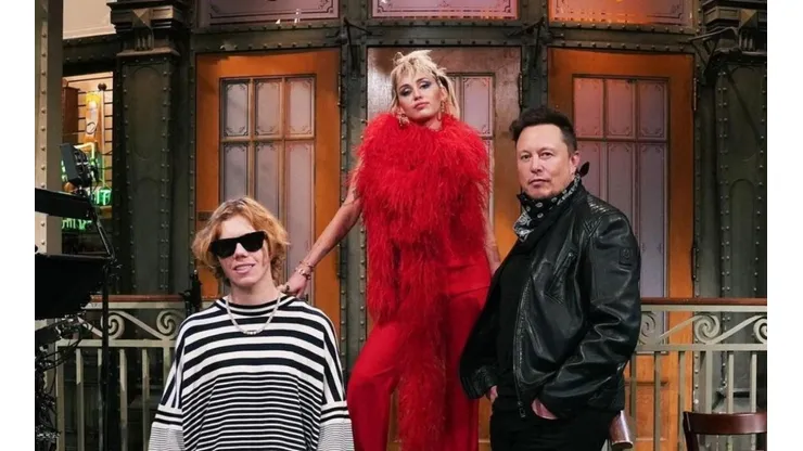 Miley Cyrus y Elon Musk.