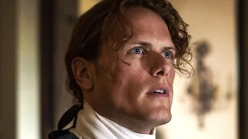 Sam Heughan caracterizando a Jamie Fraser.