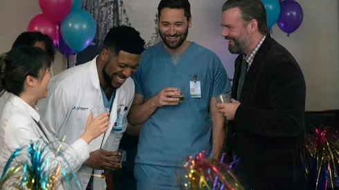 Tyler Labine estuvo convencido que no encajaba con su personaje de New Amsterdam.
