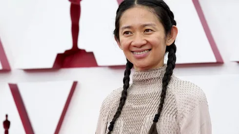 Chloé Zhao ganó el Óscar a mejor dirección.