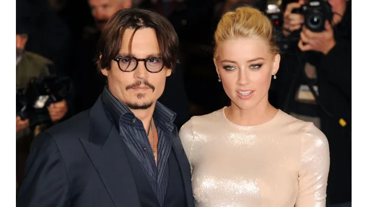 Amber Heard pide suspender el juicio con Johnny Depp.