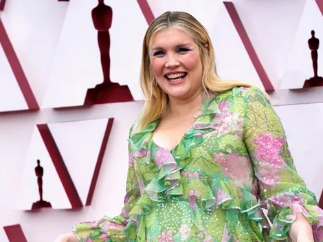 Óscar 2021: Emerald Fennell llegó a la alfombra roja