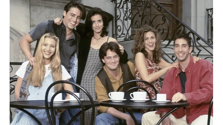 Matthew Perry publicó una foto íntima de la Reunión de Friends en HBO Max y luego la borró.