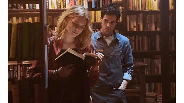 Caroline Kepne, autora de la novela, revela nuevos detalles de la tercera temporada de You en Netflix.