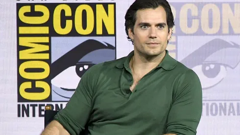 Henry Cavill tiene novia: las fotos que lo confirman