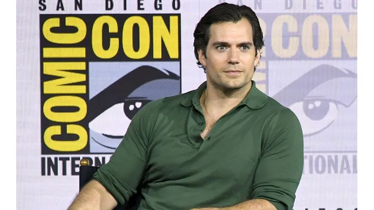 Henry Cavill tiene novia: las fotos que lo confirman