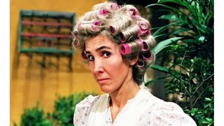 Florinda Meza interpretando a Doña Florinda.