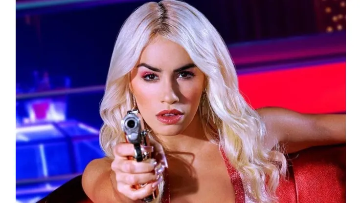 Lali Espósito interpretando a Wendy en Sky Rojo.