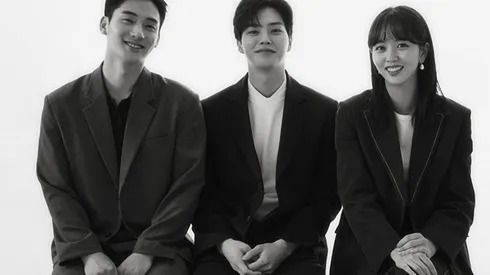 Los protagonistas de Love Alarm