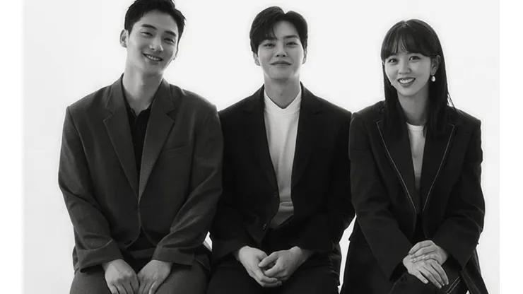Los protagonistas de Love Alarm