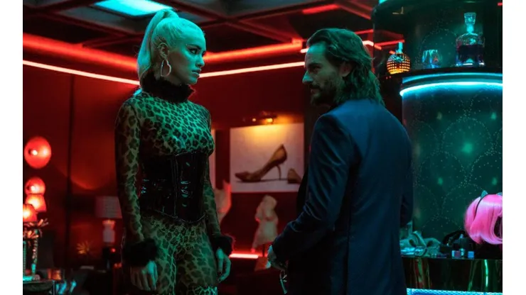 Por qué debes tener cuidado antes de ver Sky Rojo en Netflix