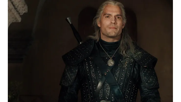 Henry Cavill como El Hechicero.