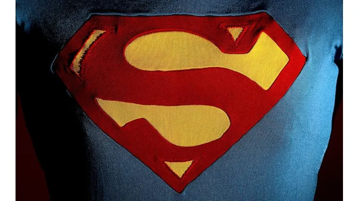 Warner Bros. anunció una nueva película de Superman: ¿estará Henry Cavill?