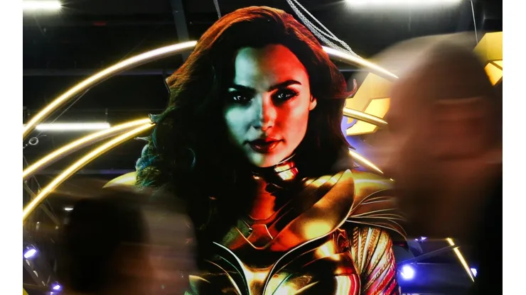 Warner Bros le puso cubrebocas a Flash, Joker, IT, Harry Potter y Wonder Woman