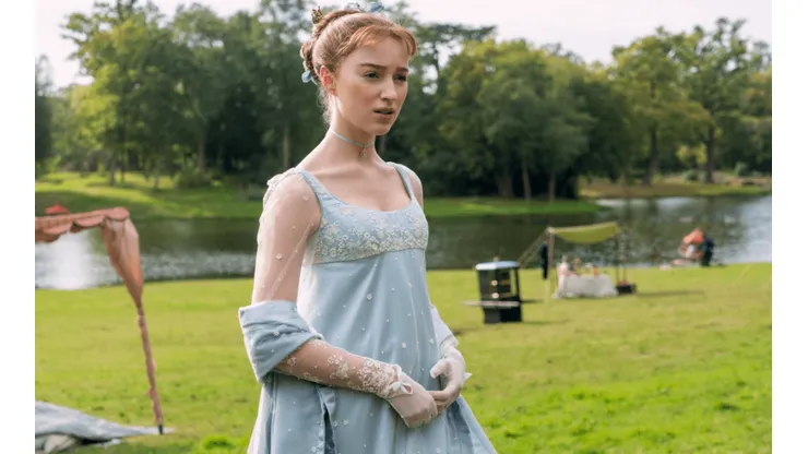 Bridgerton: Phoebe Dynevor revela cuál fue la escena íntima más difícil de filmar.