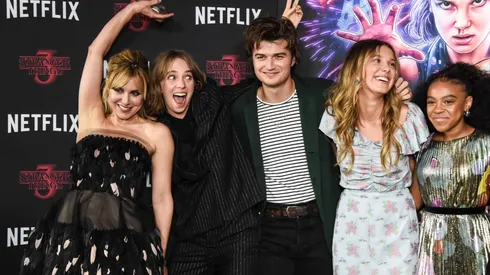 Saturday Night Live se burló de Stranger Things, Bridgerton y Gambito de Dama