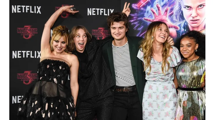 Saturday Night Live se burló de Stranger Things, Bridgerton y Gambito de Dama